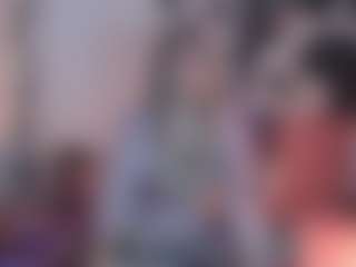 Live cam show with hi-elora - Flashing on parknlotfishbdy