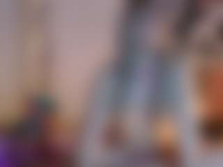 Live cam show with hi-elora - Blonde Hair on CamClone
