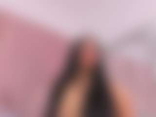 Live cam show with Honeyht - Ebony on Camsoda | colombia