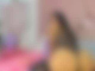 Live cam show with Honeyht - Skinny on Camsoda