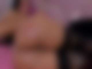 Live cam show with Honeyht - Ebony College on Camsoda | colombia