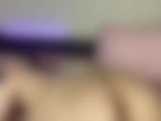 Live cam show with MadelynDiekmann - Tease on boobsie.com