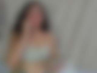 Live cam show with MelanieBleke1 - Petite on galaxygirlnitro.com
