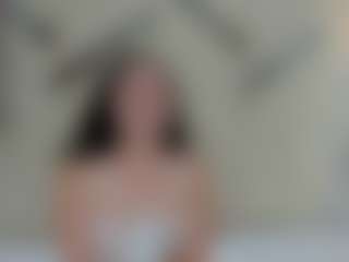 Live cam show with MelanieBleke1 - Small Tits on Nude Live Now