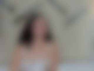 Live cam show with MelanieBleke1 - Brown Hair on Latina Girls