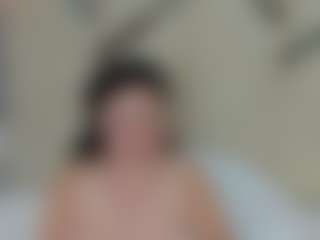 Live cam show with MelanieBleke1 - Brown Hair on 1on1-livenow