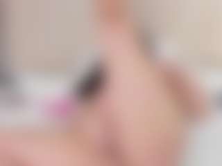Live cam show with MelanieBleke1 - Petite on SinfulBabes