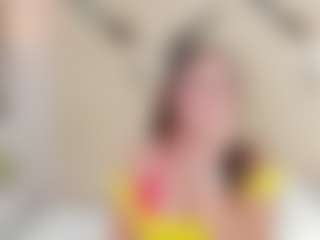 Live cam show with MelanieBleke1 - Brown Hair on livesuperchat.net