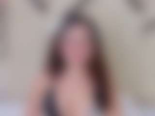 Live cam show with MelanieBleke1 - Brown Hair Petite on Soda Cam
