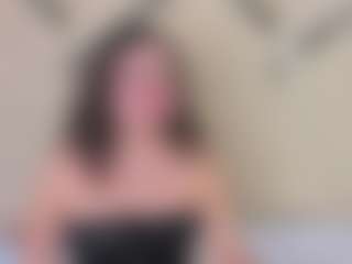 Live cam show with MelanieBleke1 - Lovense Petite on slutload