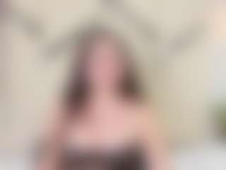 Live cam show with MelanieBleke1 - Brown Hair Petite on boobsie.com