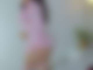 Live cam show with MelanieBleke1 - Shaved Pussy on CSO-WL