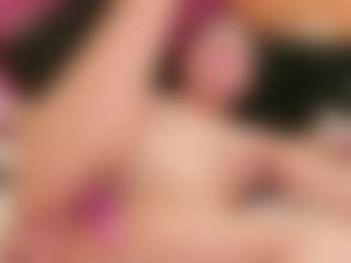 Live cam show with MelanieBleke1 - Spy Petite on Porn Luv