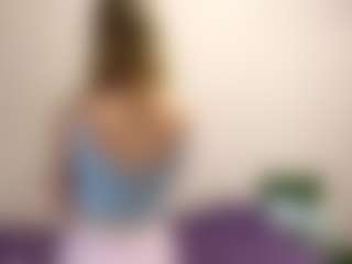 Live cam show with OtiliaLingerfelter - Bedroom on https://playwithruby.com