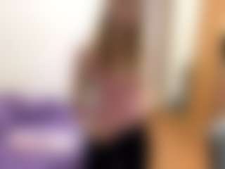 Live cam show with OtiliaLingerfelter - Public on Camiplay Live