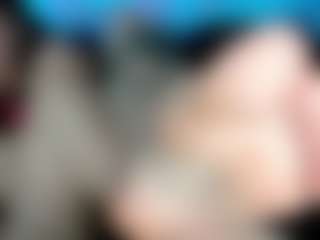Live cam show with QueenyAliss - Anal Toys on Camming Site
