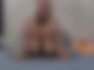 Live cam show with rileyloganbbw - Blue Eyes on Mixed Magazine Live