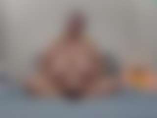 Live cam show with rileyloganbbw - Fingering on camwithhim.com