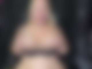 Live cam show with rileyloganbbw - Blue Eyes on Camsoda