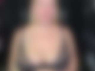 Live cam show with rileyloganbbw - Blue Eyes on googirlz
