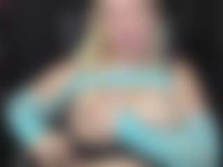 Live cam show with rileyloganbbw - Blonde Hair on Latina Girls