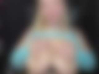 Live cam show with rileyloganbbw - Blowjob on SinfulBabes