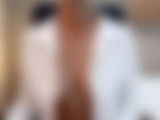 Live cam show with SashStone - Big Tits MILF on SinfulBabes