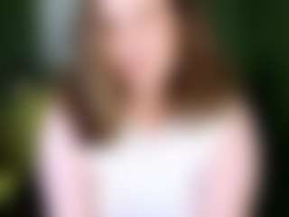 Live cam show with Karoline - Spanks on CamClone
