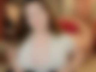 Live cam show with Karoline - Lovense MILF on Hubzter Live