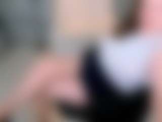 Live cam show with Karoline - Mature on Milf Play