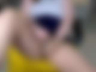 Karoline's Live Sex Cam Show