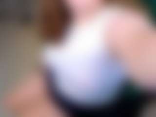 Live cam show with Karoline - Role Play on milfzrlive.com