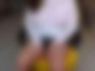 Live cam show with Karoline - Mature on sexylive.show
