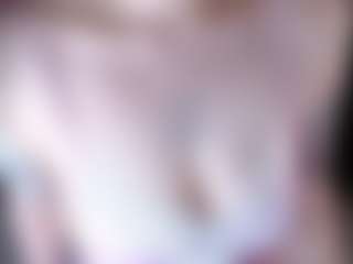 EmelineMooring's Live Sex Cam Show