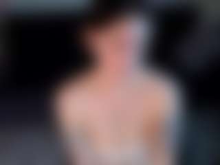 Live cam show with EmelineMooring - Role Play on Camversity