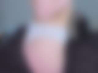 EmelineMooring's Live Sex Cam Show