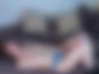 EmelineMooring's Live Sex Cam Show
