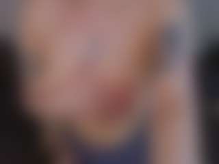 EmelineMooring's Live Sex Cam Show