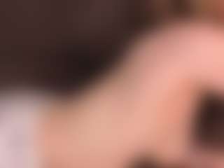 EmelineMooring's Live Sex Cam Show