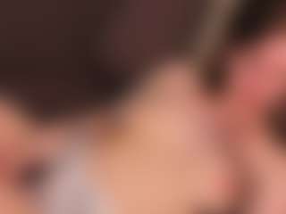 EmelineMooring's Live Sex Cam Show