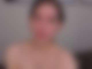 Live cam show with EmelineMooring - Blue Eyes on livesuperchat.net