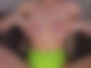 Live cam show with EmelineMooring - Role Play on SxyPornLive