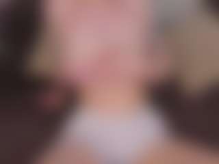 EmelineMooring's Live Sex Cam Show