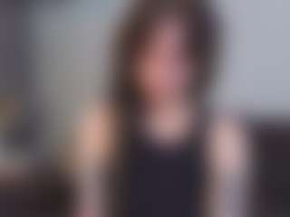 EmelineMooring's Live Sex Cam Show