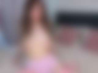 EmelineMooring's Live Sex Cam Show