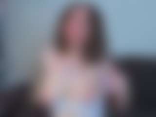 Live cam show with EmelineMooring - Blue Eyes on Camming Site