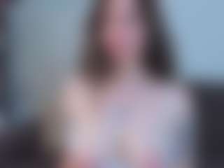 EmelineMooring's Live Sex Cam Show