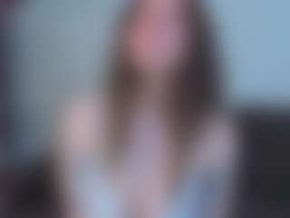 Live cam show with EmelineMooring - Blue Eyes on Dare Cams