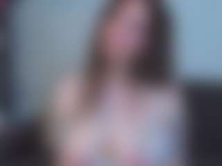 Live cam show with EmelineMooring - Smoking on sexylive.show