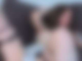 EmelineMooring's Live Sex Cam Show
